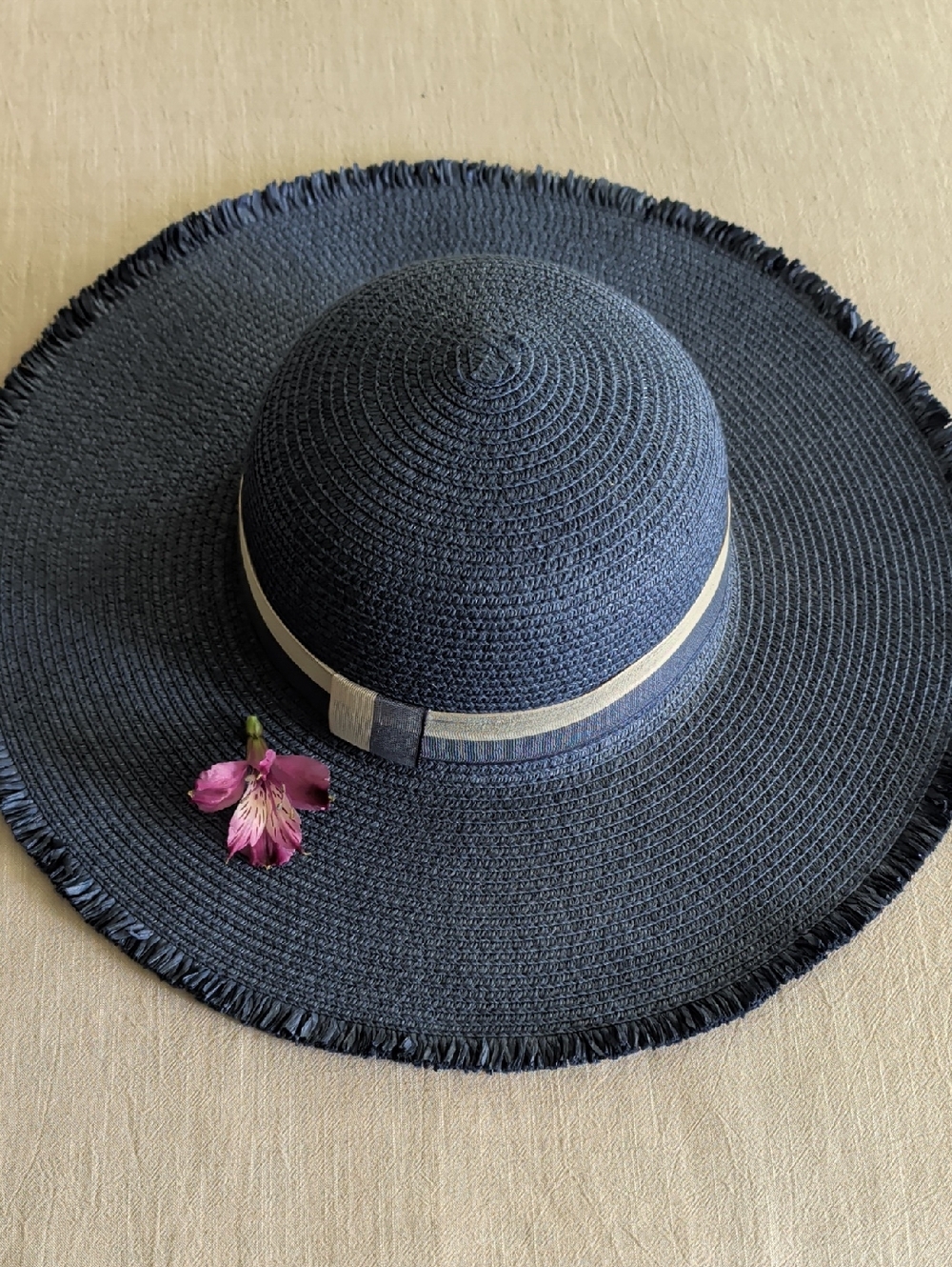 Wide Brim Straw Sun Hat with Contrast Band - Navy